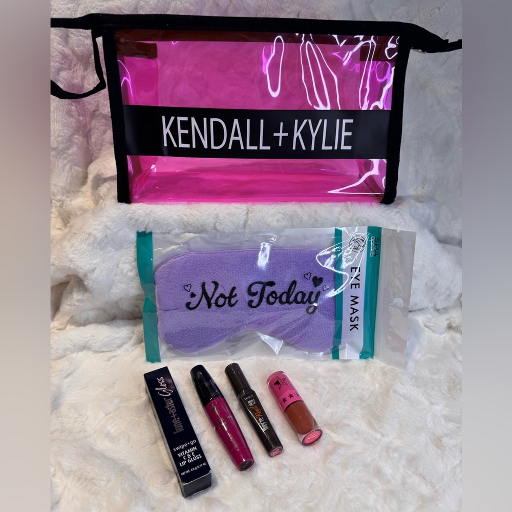Kendall & Kylie Pink Transparent Bag with Eye Mask & 4 various lip products